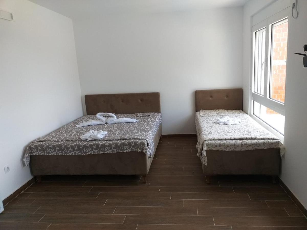 Apartments Mekic Утьеха Экстерьер фото