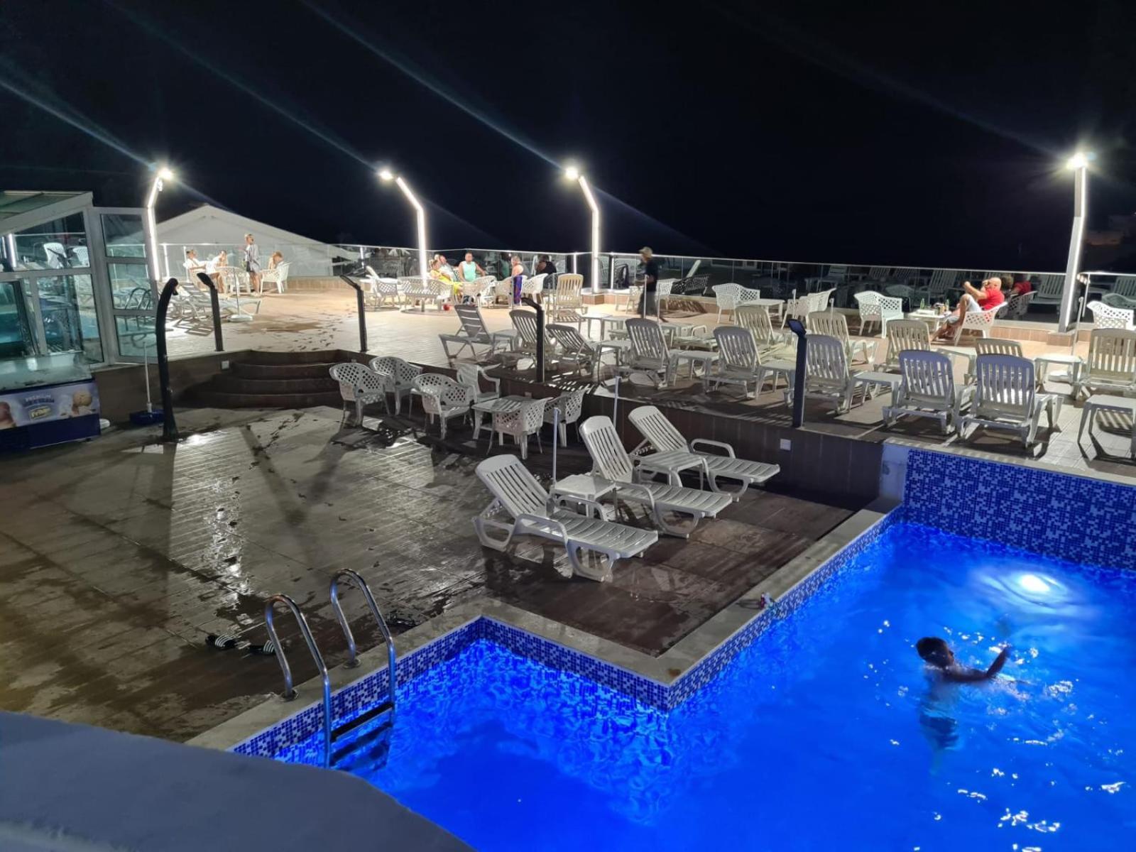 Apartments Mekic Утьеха Экстерьер фото